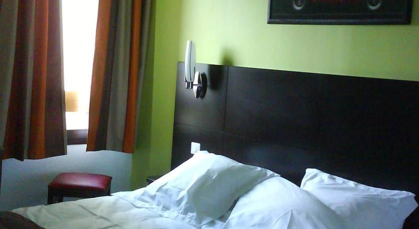 Enzo Hotels Cannes-Ecluse By Kyriad Direct Екстер'єр фото